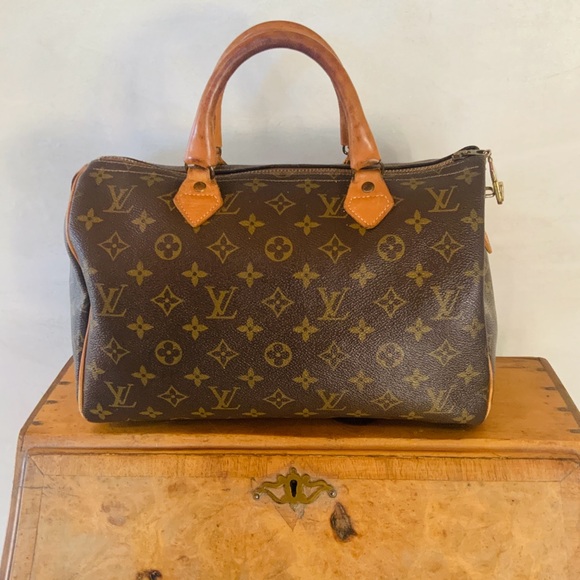 Louis Vuitton Handbags - Louis Vuitton French Company 30 Vintage🤎